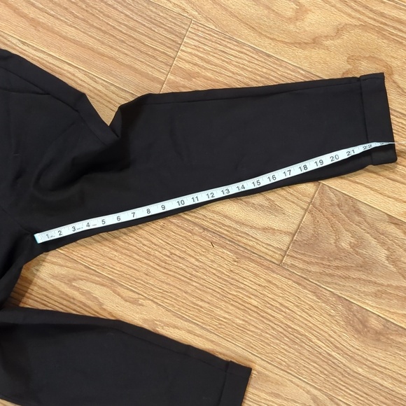 Joie black cuffed cropped mid-rise business casual stretch office pants size 8 - Picture 4 of 6
